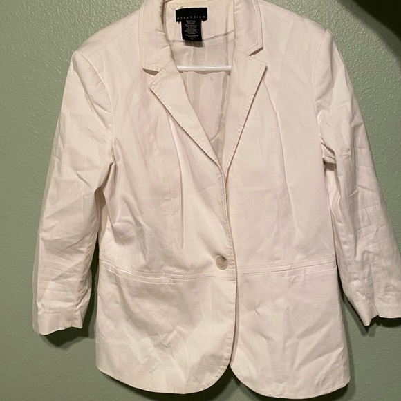 White Blazer - Picture 1 of 5
